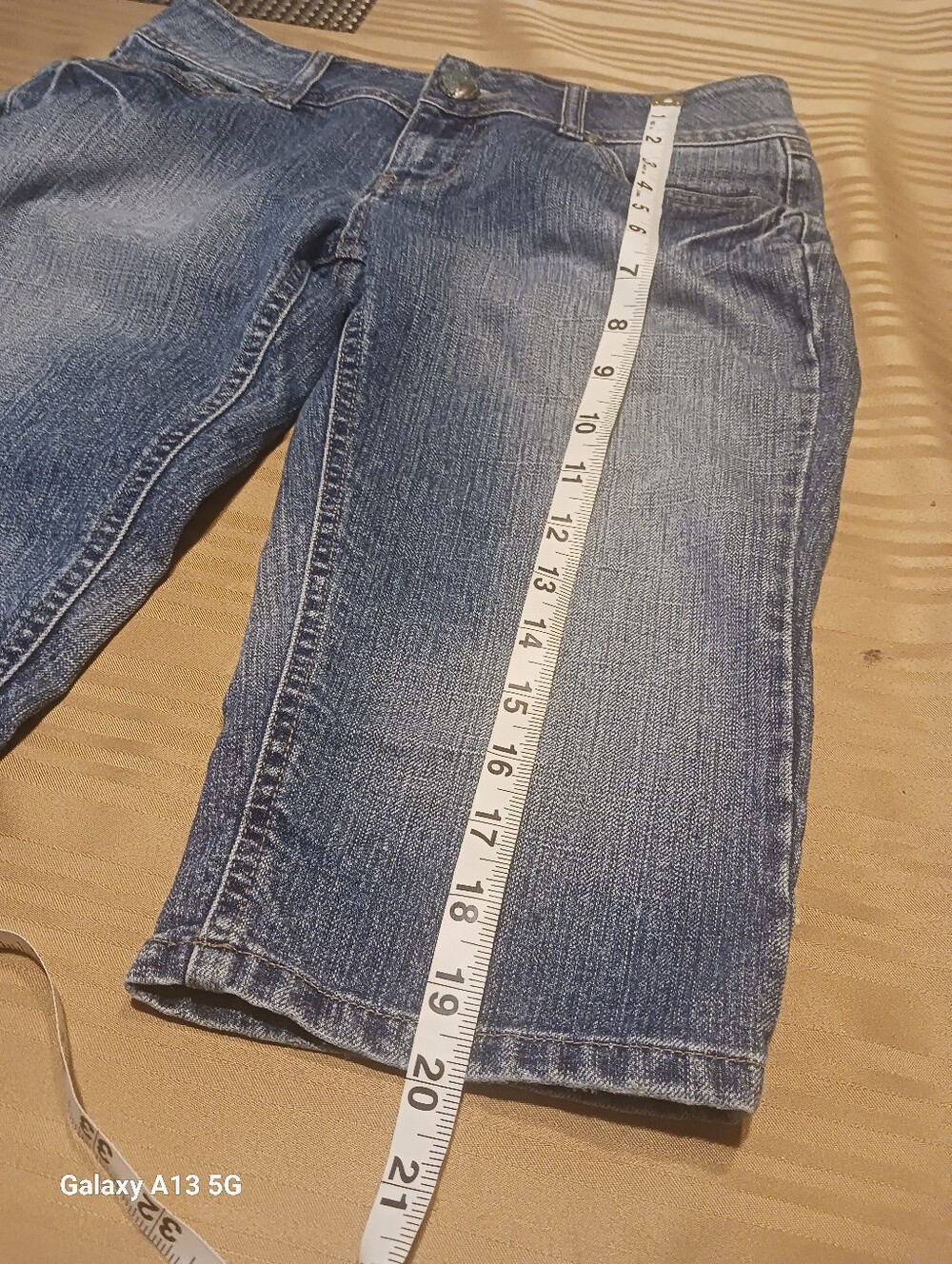 Vanilla Star Knee Shorts - Picture 5 of 7